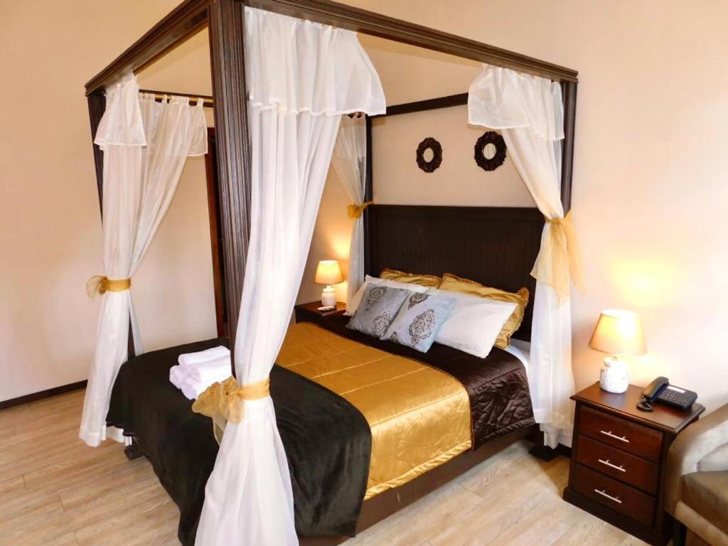 Hotel En El Centro Historico Cuenca Zewnętrze zdjęcie